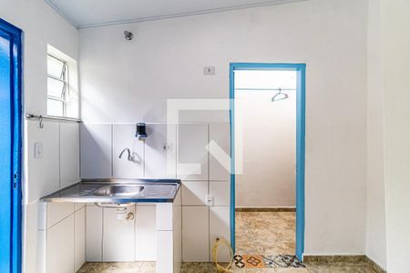 Cozinha de casa para alugar com 1 quarto, 22m² em Caxingui, São Paulo