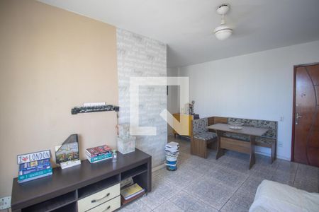 Sala de apartamento para alugar com 2 quartos, 50m² em Colubandê, São Gonçalo