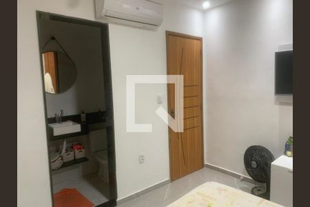 Sala de casa à venda com 2 quartos, 300m² em Brás de Pina, Rio de Janeiro