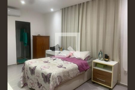 Quarto 1 de casa à venda com 2 quartos, 300m² em Brás de Pina, Rio de Janeiro