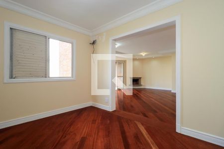 Sala de TV de apartamento para alugar com 3 quartos, 168m² em Vila Suzana, São Paulo