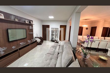 Sala de apartamento à venda com 4 quartos, 180m² em Santo Antônio, Belo Horizonte