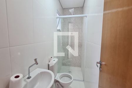 Banheiro de apartamento para alugar com 1 quarto, 30m² em Jardim Catarina, São Paulo