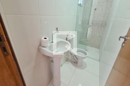 Banheiro de apartamento para alugar com 1 quarto, 30m² em Jardim Catarina, São Paulo