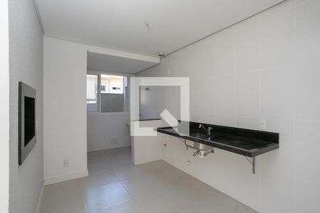 Cozinha de apartamento para alugar com 3 quartos, 107m² em Jardim Itu, Porto Alegre