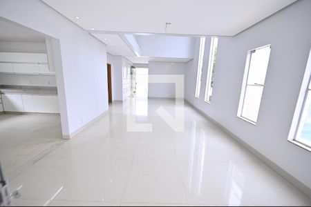 Sala de casa de condomínio para alugar com 3 quartos, 320m² em Jardins Lisboa, Goiânia