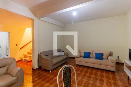 Sala de casa para alugar com 3 quartos, 140m² em Vila Divina Pastora, São Paulo