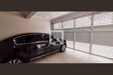 Casa à venda com 182m², 3 quartos e 2 vagas Casa à venda com 182m², 3 quartos e 2 vagasGaragem