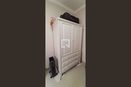 Casa à venda com 182m², 3 quartos e 2 vagas Casa à venda com 182m², 3 quartos e 2 vagasEscritório/Quarto