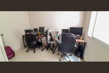 Casa à venda com 182m², 3 quartos e 2 vagas Casa à venda com 182m², 3 quartos e 2 vagasEscritório/Quarto