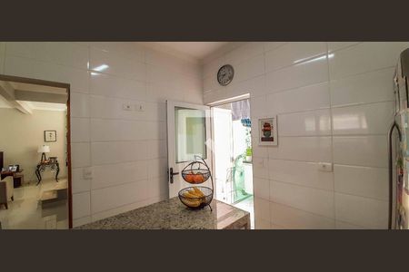 Casa à venda com 182m², 3 quartos e 2 vagas Casa à venda com 182m², 3 quartos e 2 vagasCozinha