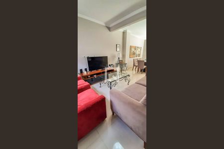 Sala de Estar de casa à venda com 3 quartos, 182m² em Pestana, Osasco