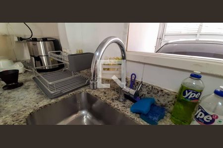 Casa à venda com 182m², 3 quartos e 2 vagas Casa à venda com 182m², 3 quartos e 2 vagasCozinha