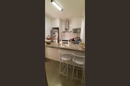 Casa à venda com 182m², 3 quartos e 2 vagas Casa à venda com 182m², 3 quartos e 2 vagasCozinha