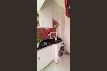 Casa à venda com 182m², 3 quartos e 2 vagas Casa à venda com 182m², 3 quartos e 2 vagasÁrea de Serviço