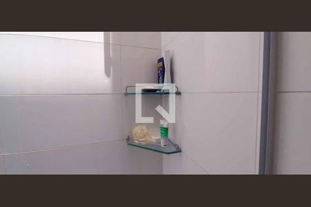 Casa à venda com 182m², 3 quartos e 2 vagas Casa à venda com 182m², 3 quartos e 2 vagasBanheiro Social