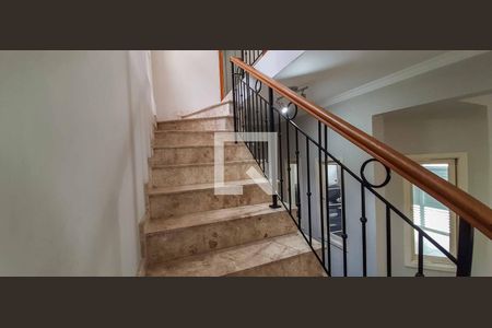 Casa à venda com 182m², 3 quartos e 2 vagas Casa à venda com 182m², 3 quartos e 2 vagasAcesso as Suítes e Escritório