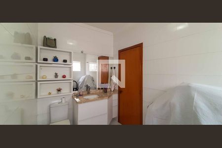 Casa à venda com 182m², 3 quartos e 2 vagas Casa à venda com 182m², 3 quartos e 2 vagasBanheiro da Suíte 1