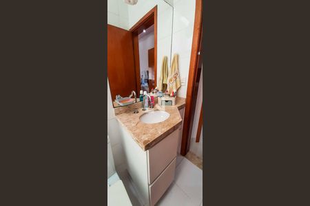 Casa à venda com 182m², 3 quartos e 2 vagas Casa à venda com 182m², 3 quartos e 2 vagasBanheiro da Suíte 2