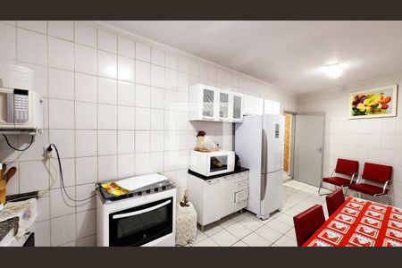 Casa à venda com 182m², 3 quartos e 4 vagas Casa à venda com 182m², 3 quartos e 4 vagasCozinha