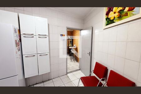 Casa à venda com 182m², 3 quartos e 4 vagas Casa à venda com 182m², 3 quartos e 4 vagasCozinha