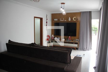 Sala de apartamento para alugar com 3 quartos, 140m² em Centro, Contagem