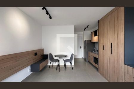 Quarto  de kitnet/studio para alugar com 1 quarto, 25m² em Pinheiros, São Paulo