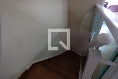 Escada de casa à venda com 3 quartos, 350m² em Vila Mariana, São Paulo