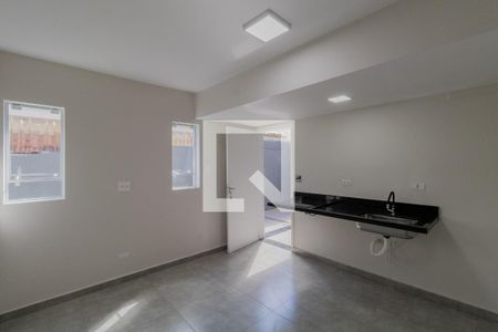 Cozinha de casa para alugar com 1 quarto, 37m² em Parque Boturussu, São Paulo