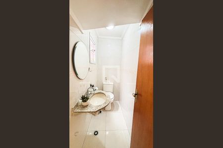 Lavabo de casa para alugar com 3 quartos, 127m² em Vila Scarpelli, Santo André