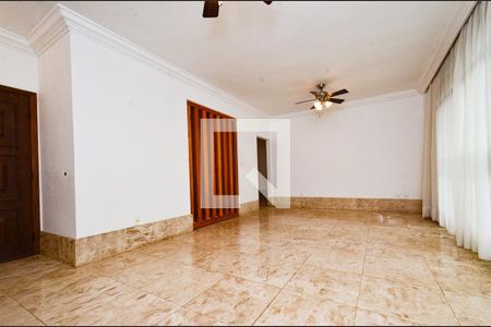 Sala de estar de apartamento para alugar com 3 quartos, 197m² em Centro, Belo Horizonte