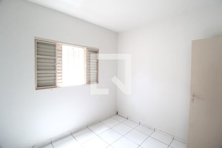 Quarto 1 de casa para alugar com 6 quartos, 250m² em Santa Mônica, Uberlândia