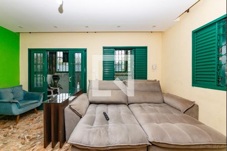 Sala 1 de casa para alugar com 4 quartos, 112m² em Palmeiras, Belo Horizonte