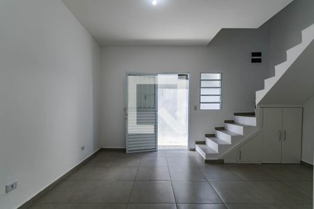 Sala de casa para alugar com 2 quartos, 68m² em Vila Sao Paulo, Mogi das Cruzes