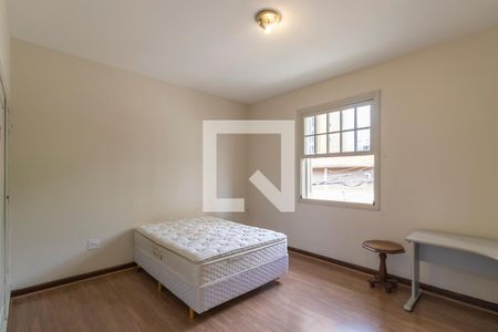 Quarto 1 de casa para alugar com 3 quartos, 194m² em Cambuí, Campinas