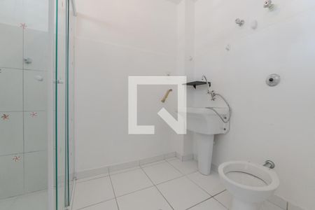 Banheiro de kitnet/studio para alugar com 1 quarto, 39m² em Bela Vista, São Paulo