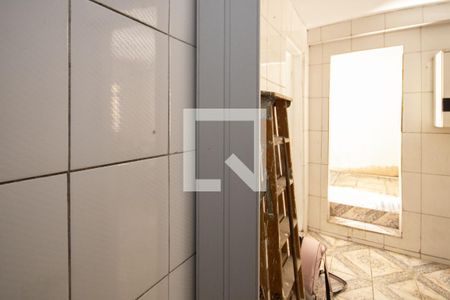 Banheiro de casa para alugar com 1 quarto, 45m² em Jardim Daysy, São Paulo