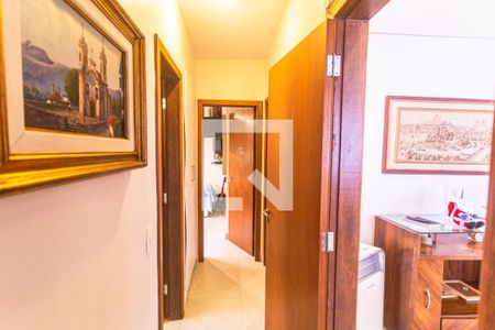 Corredor de apartamento para alugar com 3 quartos, 92m² em Anchieta, Belo Horizonte