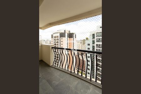 Varanda de apartamento para alugar com 3 quartos, 180m² em Indianópolis, São Paulo