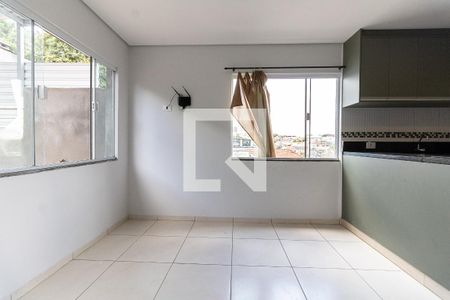 Sala de casa para alugar com 2 quartos, 65m² em Vila do Encontro, São Paulo