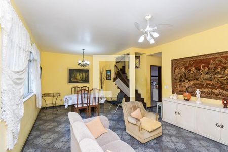 Sala de casa à venda com 3 quartos, 180m² em Olaria, Rio de Janeiro