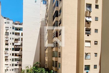 Sala vista  de apartamento para alugar com 1 quarto, 47m² em Copacabana, Rio de Janeiro