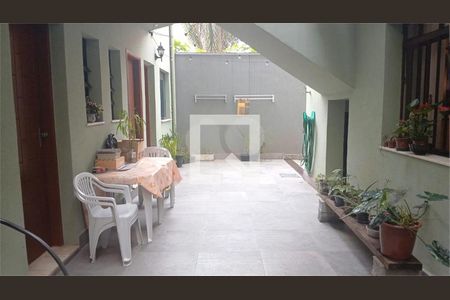 Casa de Condomínio à venda com 3 quartos, 250m² em Vila Elvira, São Paulo