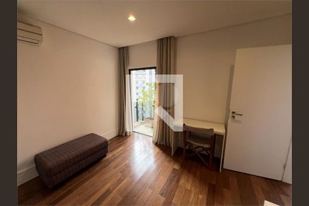 Apartamento à venda com 4 quartos, 210m² em Itaim Bibi, São Paulo