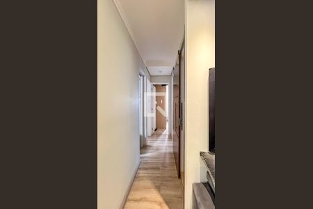 Corredor de apartamento à venda com 3 quartos, 69m² em Vila das Merces, São Paulo