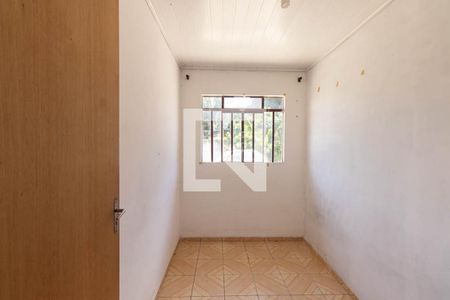 Quarto 1 de casa para alugar com 2 quartos, 40m² em Boqueirão, Curitiba