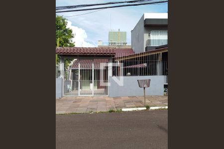 Casa para alugar com 135m², 3 quartos e 2 vagas Casa para alugar com 135m², 3 quartos e 2 vagasFachada