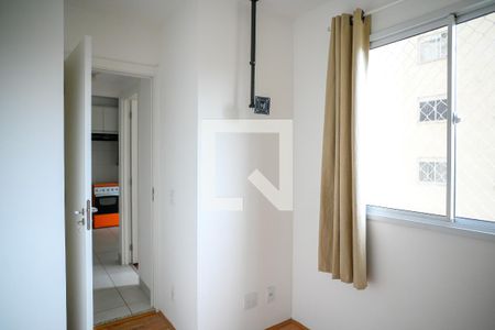 Quarto 2 de apartamento para alugar com 2 quartos, 32m² em Parque Fongaro, São Paulo