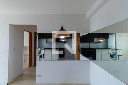 Sala de apartamento para alugar com 2 quartos, 57m² em Jardim Marilu, Cotia