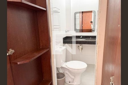 Banheiro do Quarto 1 de apartamento para alugar com 3 quartos, 65m² em Eldorado, Contagem